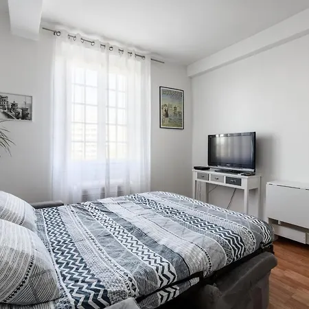 Appartement Charmant Studio - Vue Degagee - Old City Nice